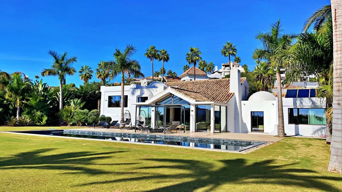 5 Bedroom Detached Villa for Sale in Benahavís, Málaga - Image 7