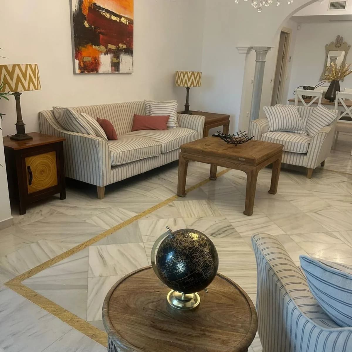 2 Bedroom Middle Floor Apartment for Sale in Marbella, Málaga - Image 6
