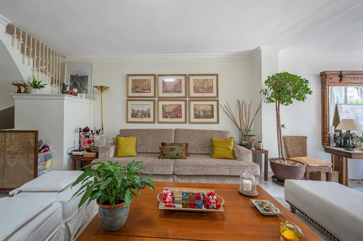 3 Bedroom Townhouse for Sale in The Golden Mile, Málaga - Image 3