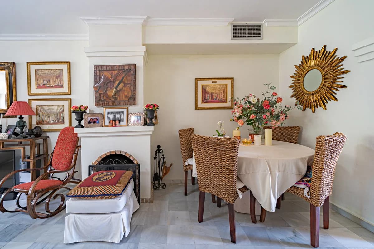 3 Bedroom Townhouse for Sale in The Golden Mile, Málaga - Image 9