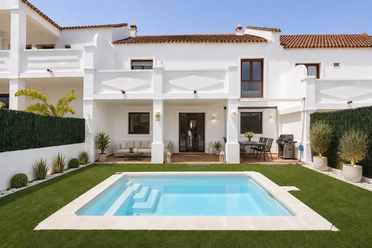 3 Bedroom Townhouse for Sale in Doña Julia, Málaga