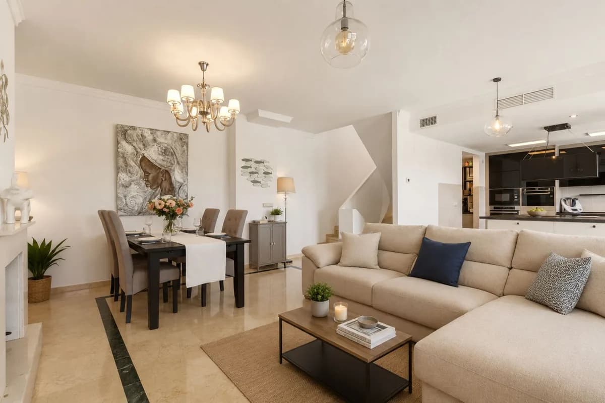 3 Bedroom Townhouse for Sale in Doña Julia, Málaga - Image 7