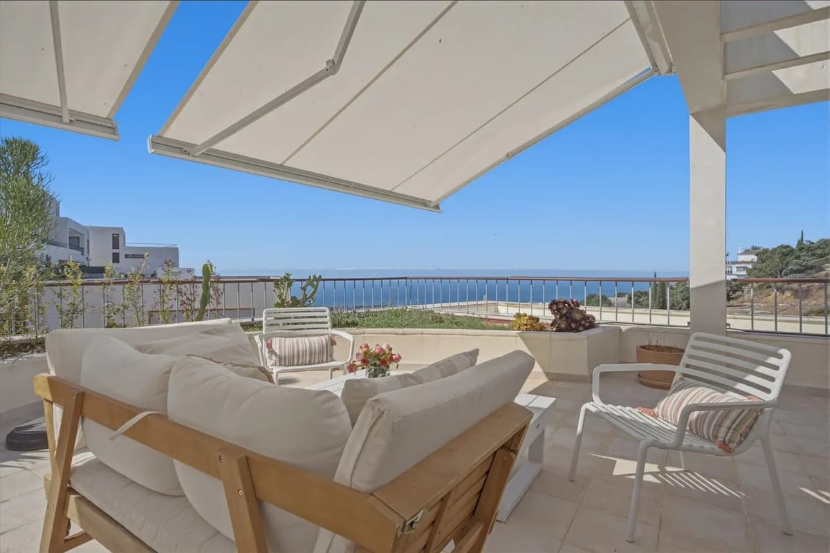 3 Bedroom Penthouse Duplex for Sale in Altos de los Monteros, Málaga