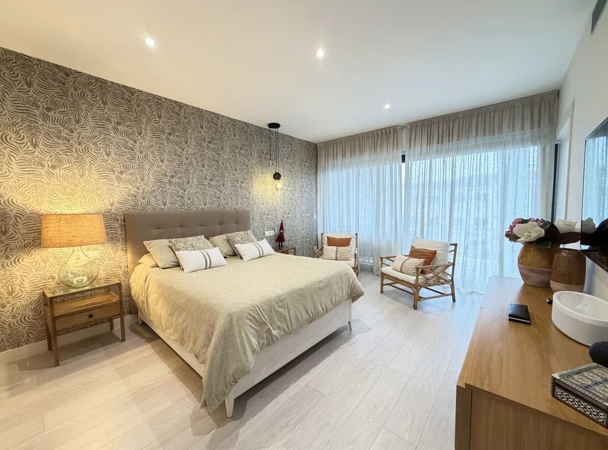 3 Bedroom Townhouse for Sale in San Roque, Cádiz - Image 6