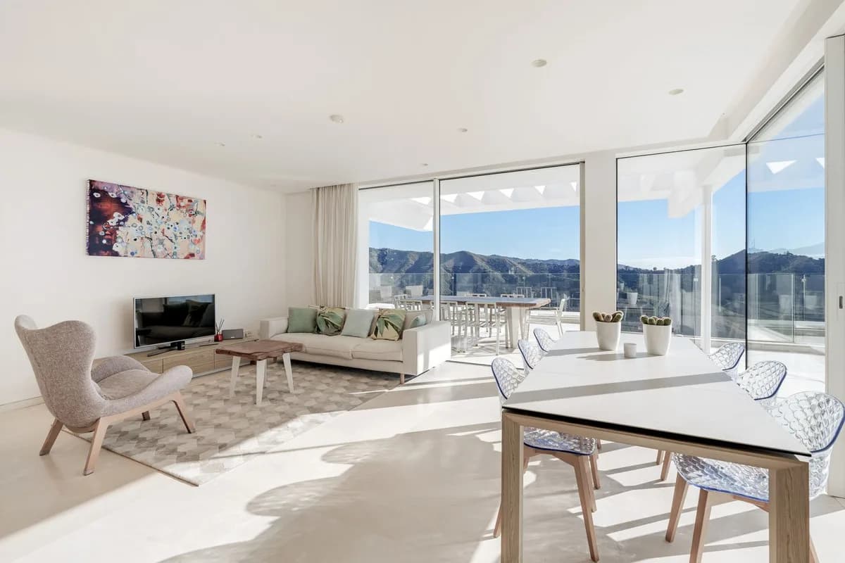 3 Bedroom Penthouse for Sale in Ojén, Málaga - Image 2