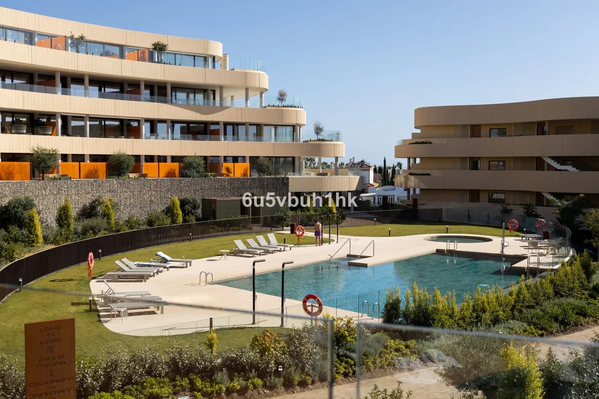 2 Bedroom Ground Floor Apartment for Sale in Fuengirola, Málaga - Image 5