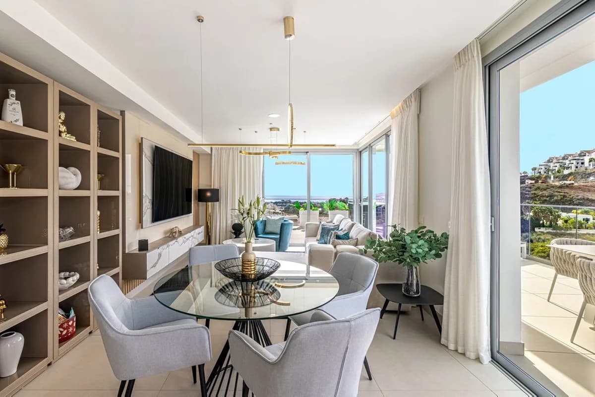 2 Bedroom Penthouse Duplex for Sale in Calanova Golf, Málaga - Image 5