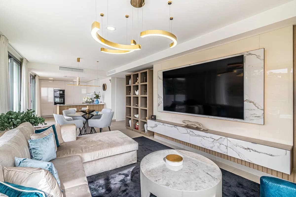 2 Bedroom Penthouse Duplex for Sale in Calanova Golf, Málaga - Image 7