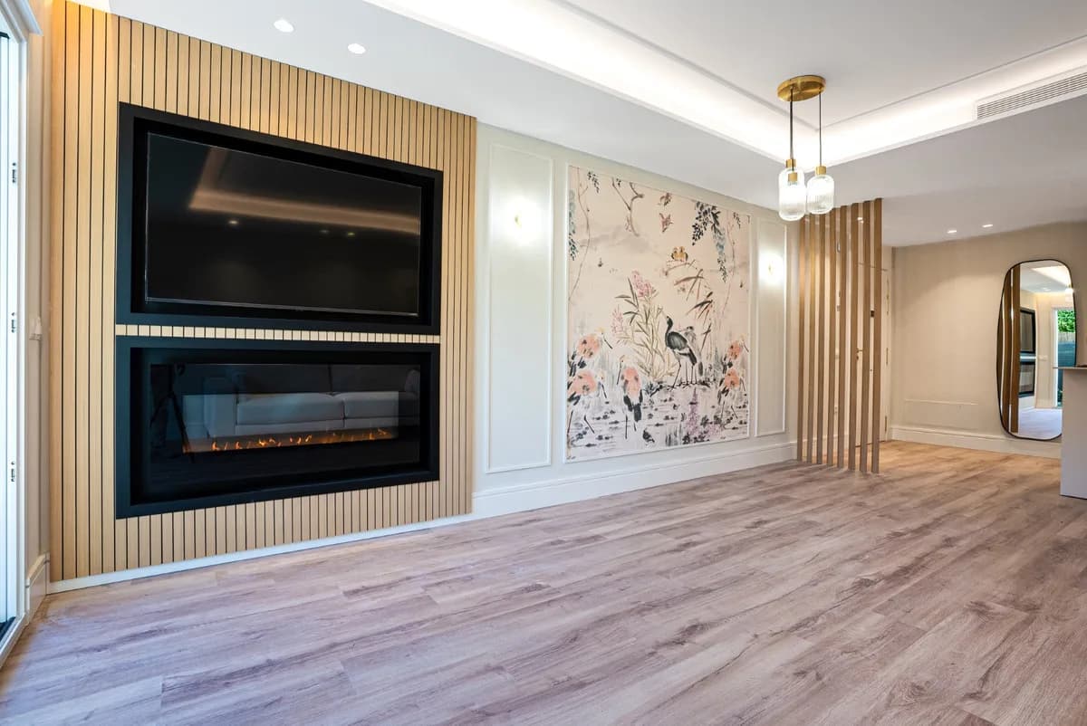 2 Bedroom Middle Floor Apartment for Sale in San Pedro de Alcántara, Málaga - Image 9