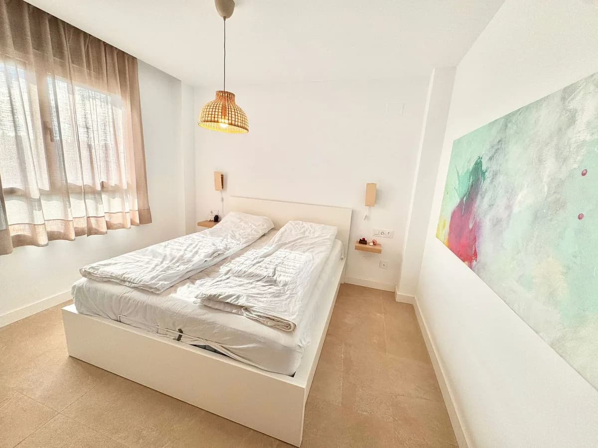 3 Bedroom Middle Floor Apartment for Sale in La Cala Golf, Málaga - Image 5