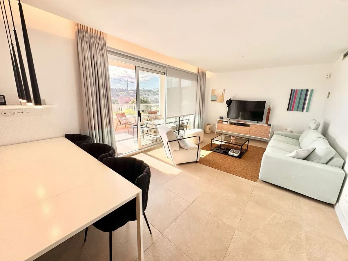 3 Bedroom Middle Floor Apartment for Sale in La Cala Golf, Málaga - Image 8