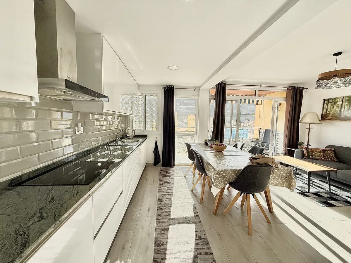 3 Bedroom Penthouse for Sale in Fuengirola, Málaga - Image 3