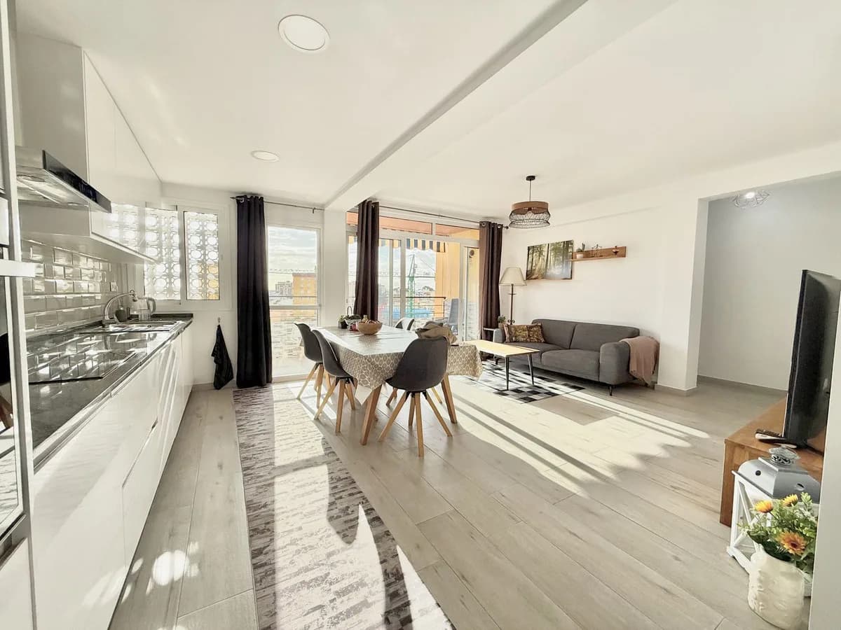 3 Bedroom Penthouse for Sale in Fuengirola, Málaga - Image 4