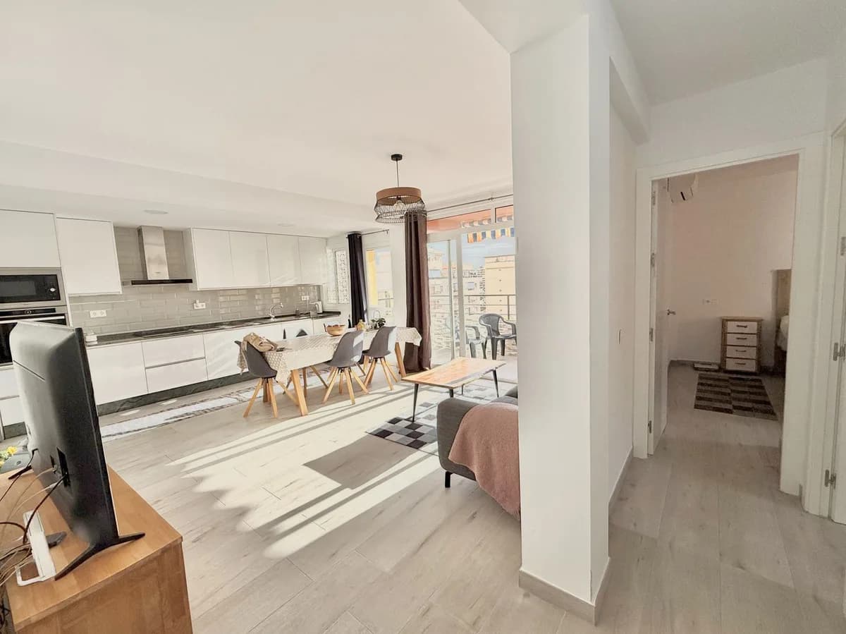 3 Bedroom Penthouse for Sale in Fuengirola, Málaga - Image 5