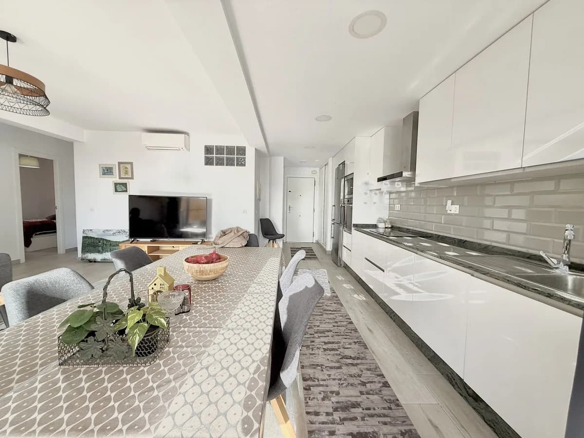 3 Bedroom Penthouse for Sale in Fuengirola, Málaga - Image 7