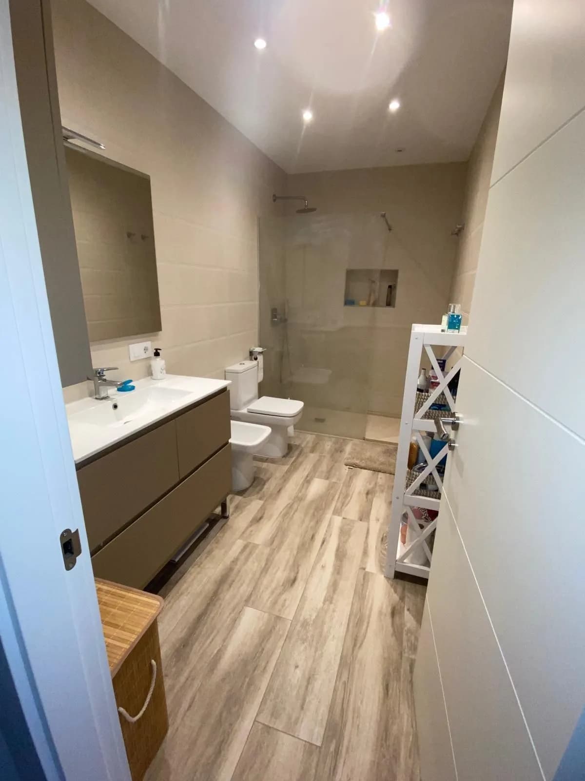3 Bedroom Semi-Detached House for Sale in Casares, Málaga - Image 5