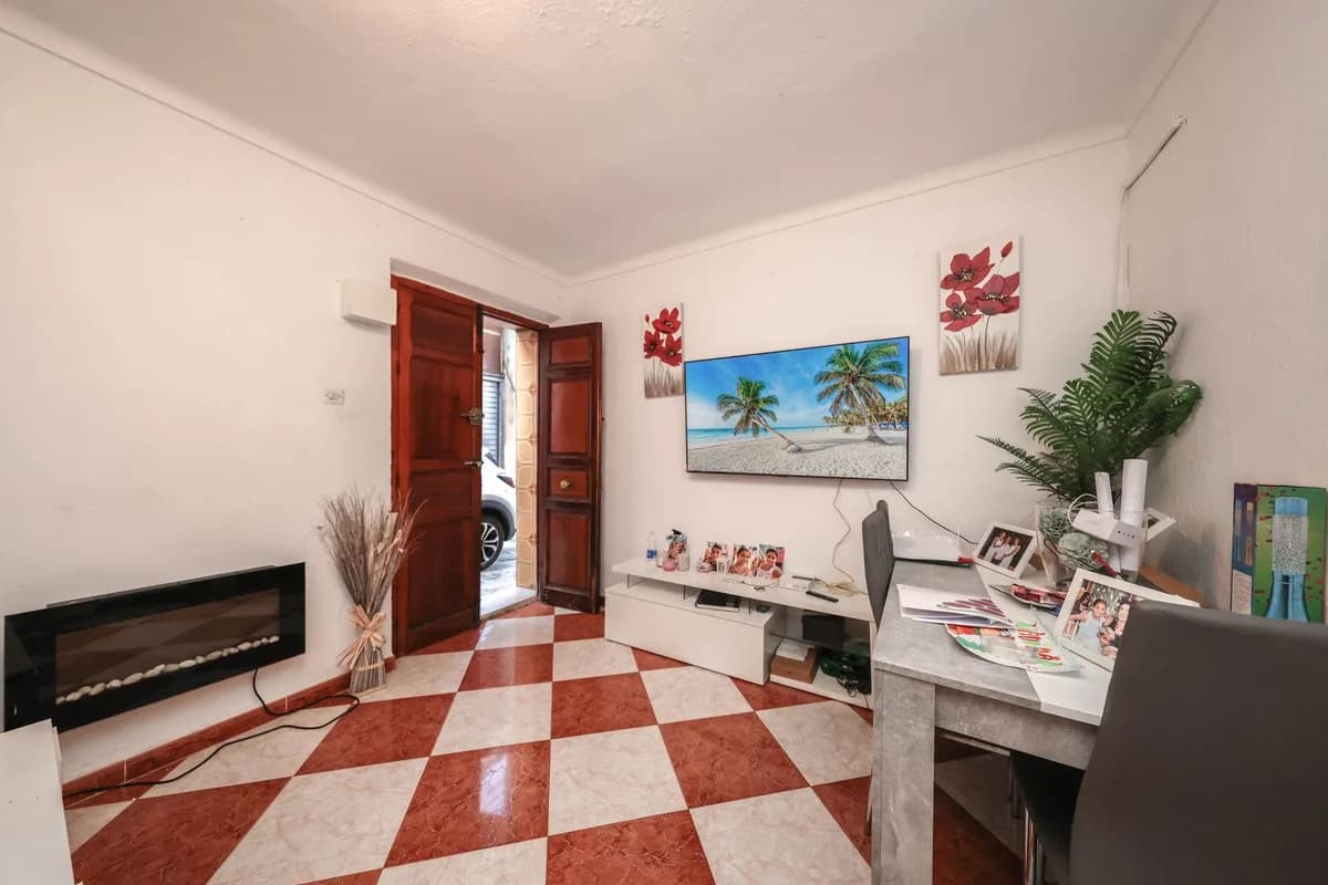 4 Bedroom Townhouse for Sale in Guaro, Málaga - Image 8