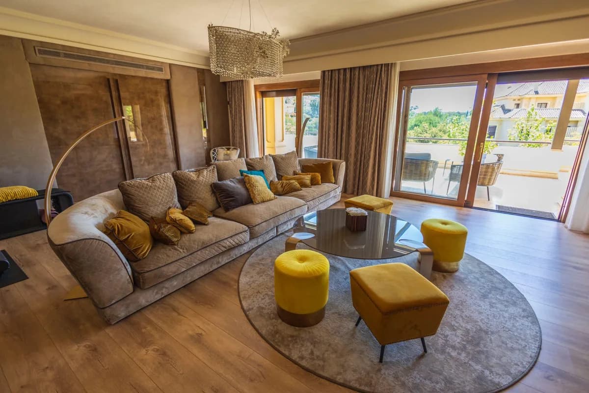 4 Bedroom Penthouse for Sale in Sotogrande, Cádiz - Image 4