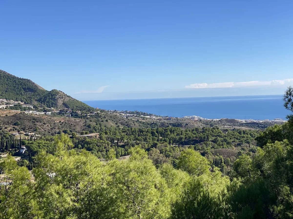 4 Bedroom Detached Villa for Sale in Mijas, Málaga - Image 2