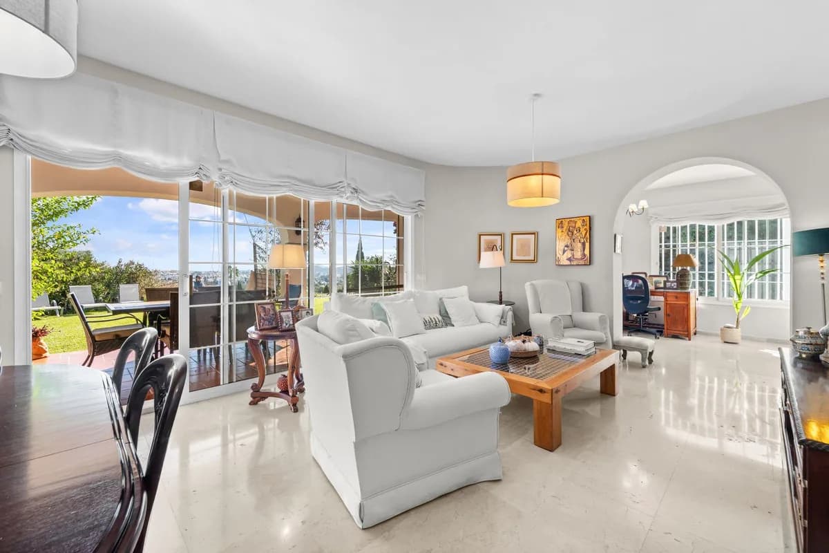 4 Bedroom Detached Villa for Sale in Mijas, Málaga - Image 7