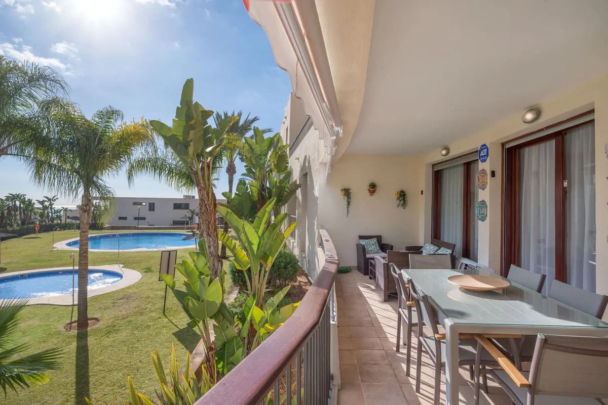 3 Bedroom Ground Floor Apartment for Sale in Altos de los Monteros, Málaga - Image 5