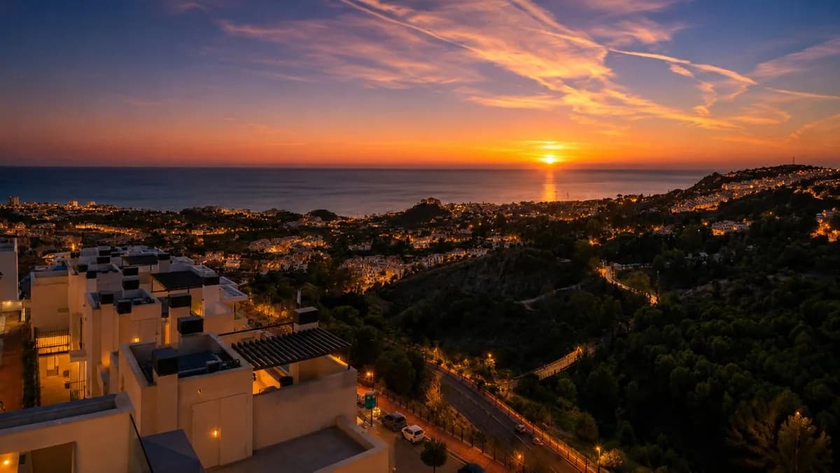 2 Bedroom Penthouse for Sale in Benalmadena, Málaga