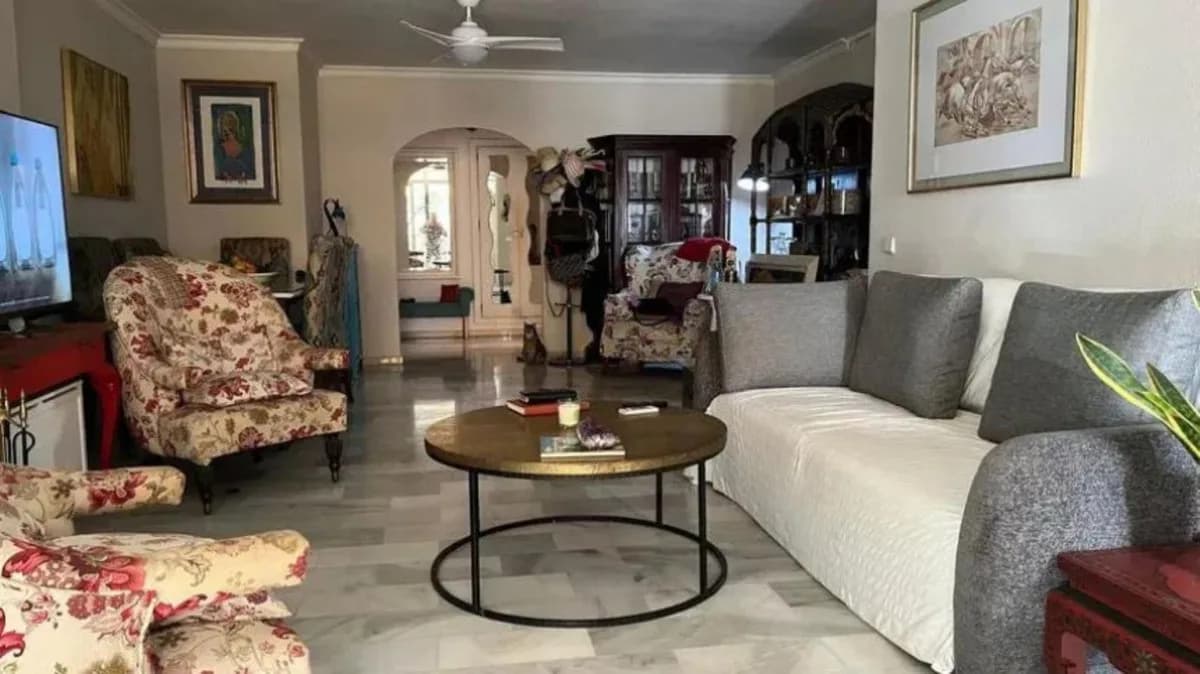 3 Bedroom Middle Floor Apartment for Sale in Nueva Andalucía, Málaga