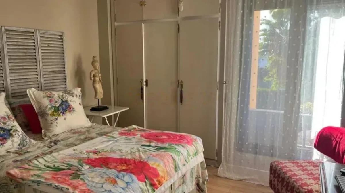 3 Bedroom Middle Floor Apartment for Sale in Nueva Andalucía, Málaga - Image 3