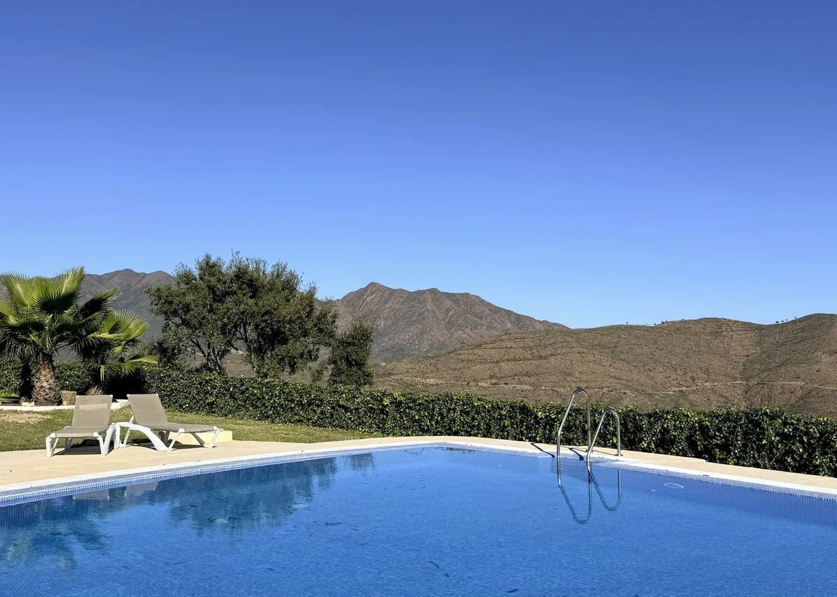 3 Bedroom Townhouse for Sale in Elviria, Málaga - Image 5