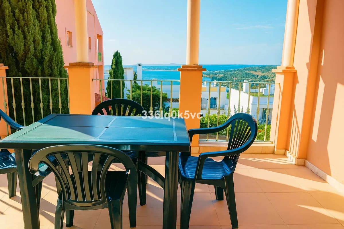 1 Bedroom Middle Floor Apartment for Sale in Manilva, Málaga - Image 2