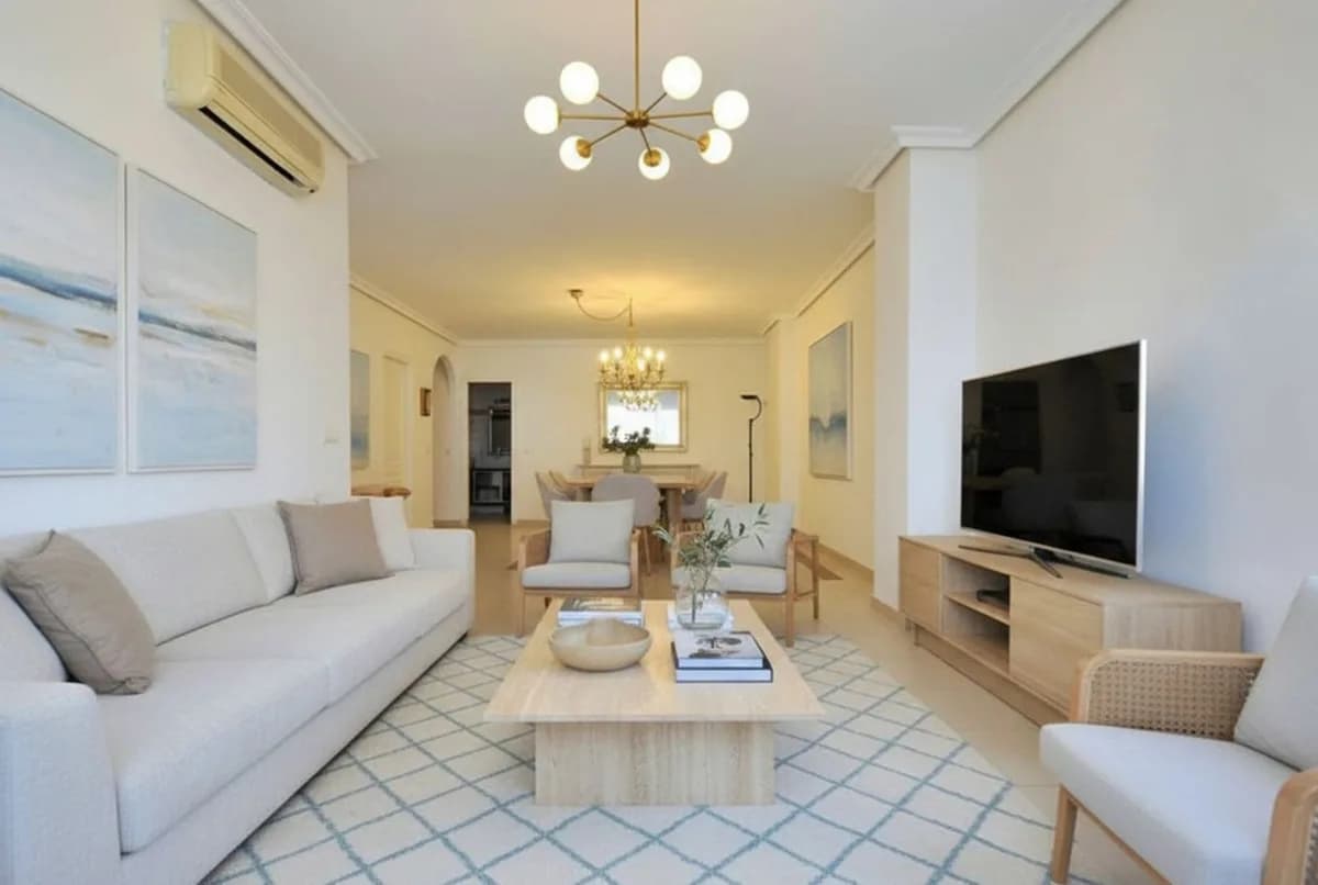 3 Bedroom Duplex for Sale in Aloha, Málaga - Image 7