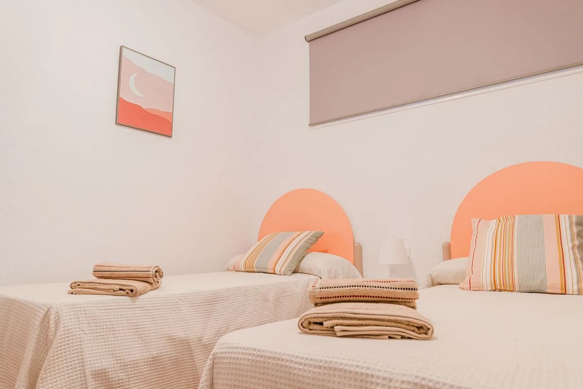 3 Bedroom Middle Floor Apartment for Sale in Benalmadena Costa, Málaga - Image 7