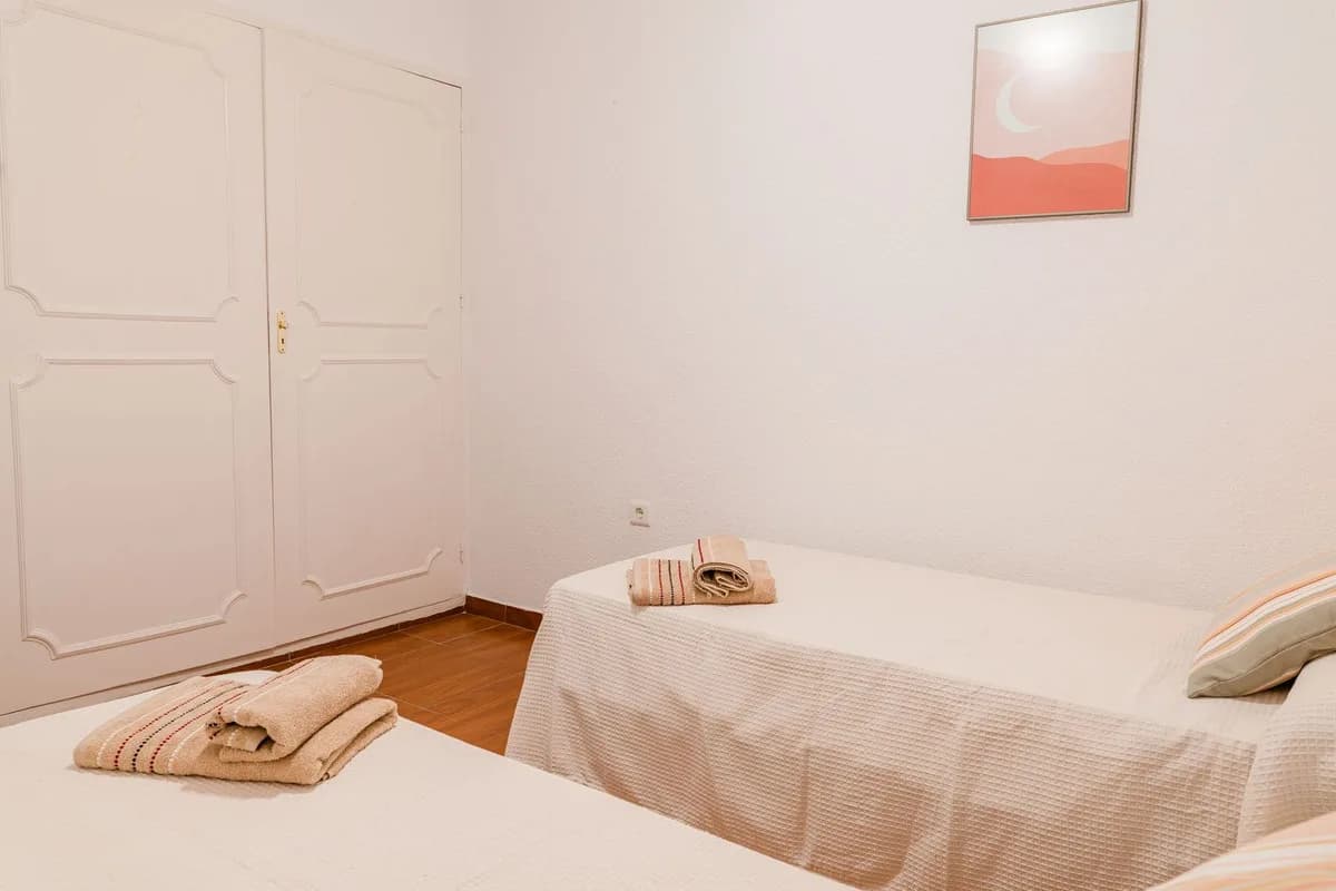 3 Bedroom Middle Floor Apartment for Sale in Benalmadena Costa, Málaga - Image 8