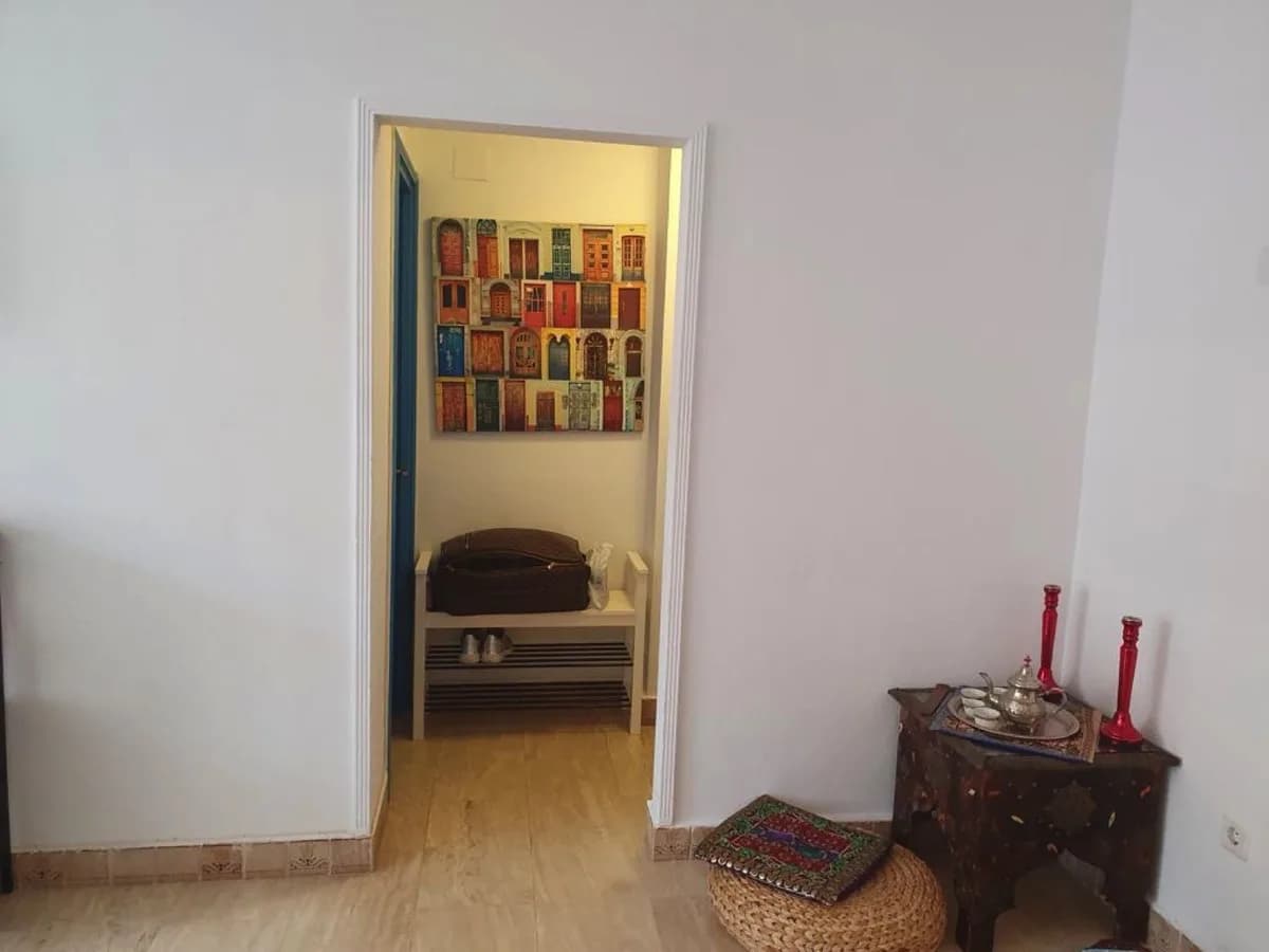 3 Bedroom Middle Floor Apartment for Sale in Marbella, Málaga - Image 3