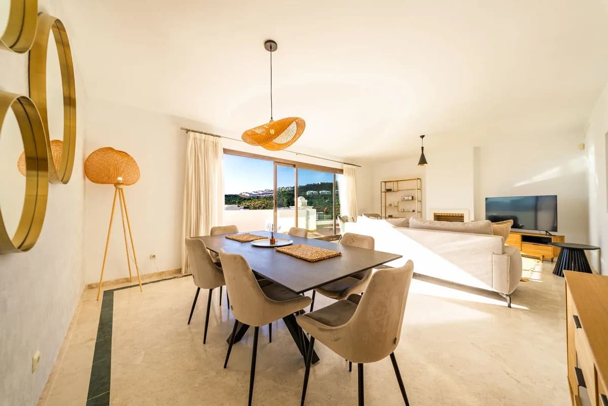 3 Bedroom Penthouse for Sale in Casares Playa, Málaga - Image 5