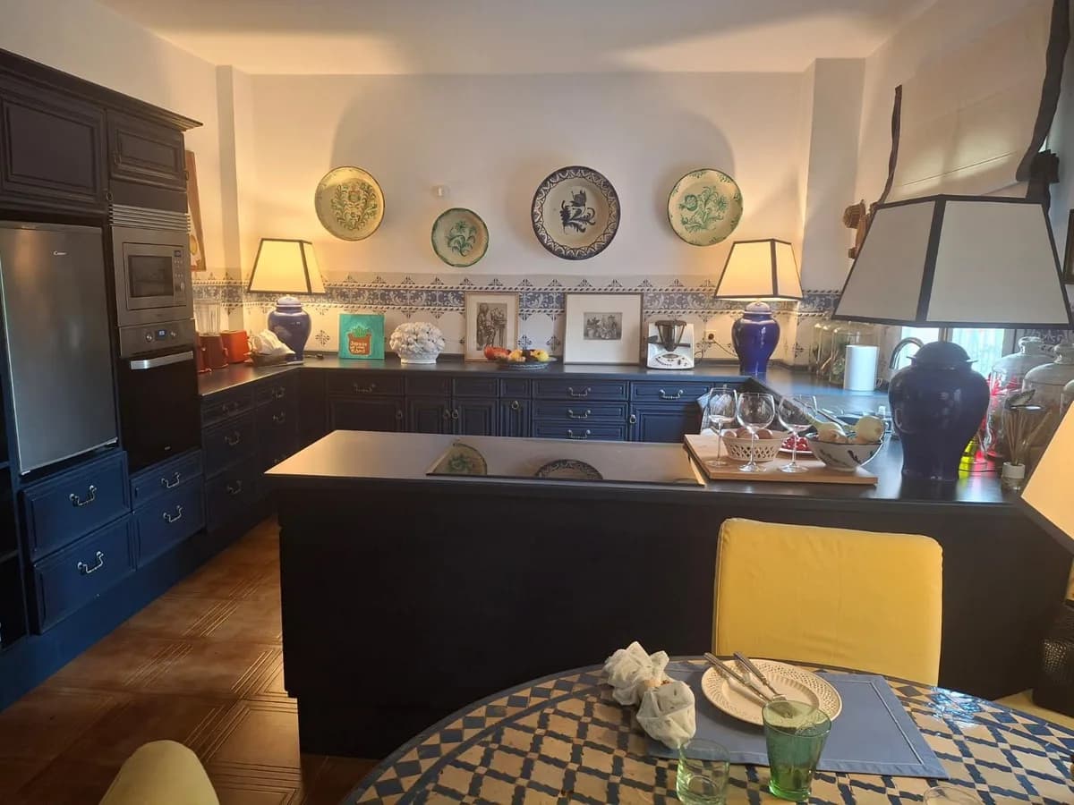 4 Bedroom Detached Villa for Sale in Benahavís, Málaga - Image 9