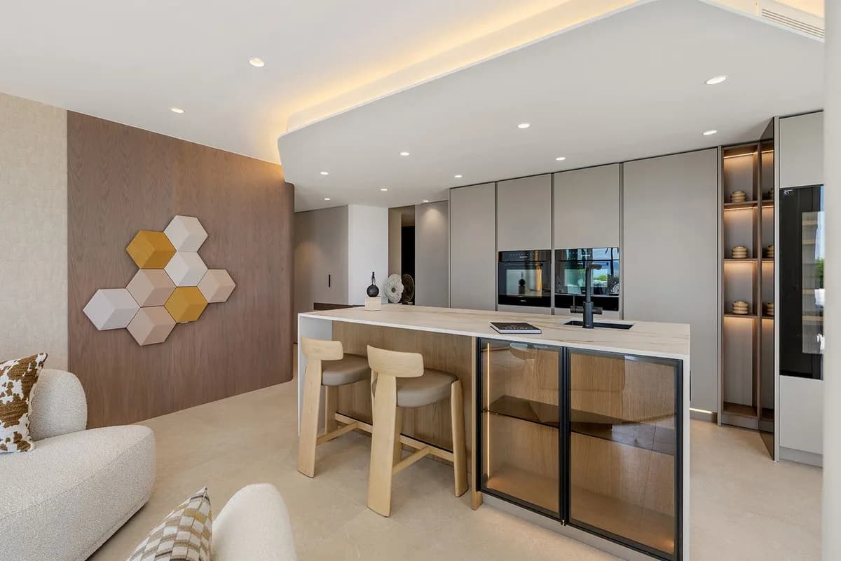 3 Bedroom Ground Floor Apartment for Sale in Estepona, Málaga - Image 9