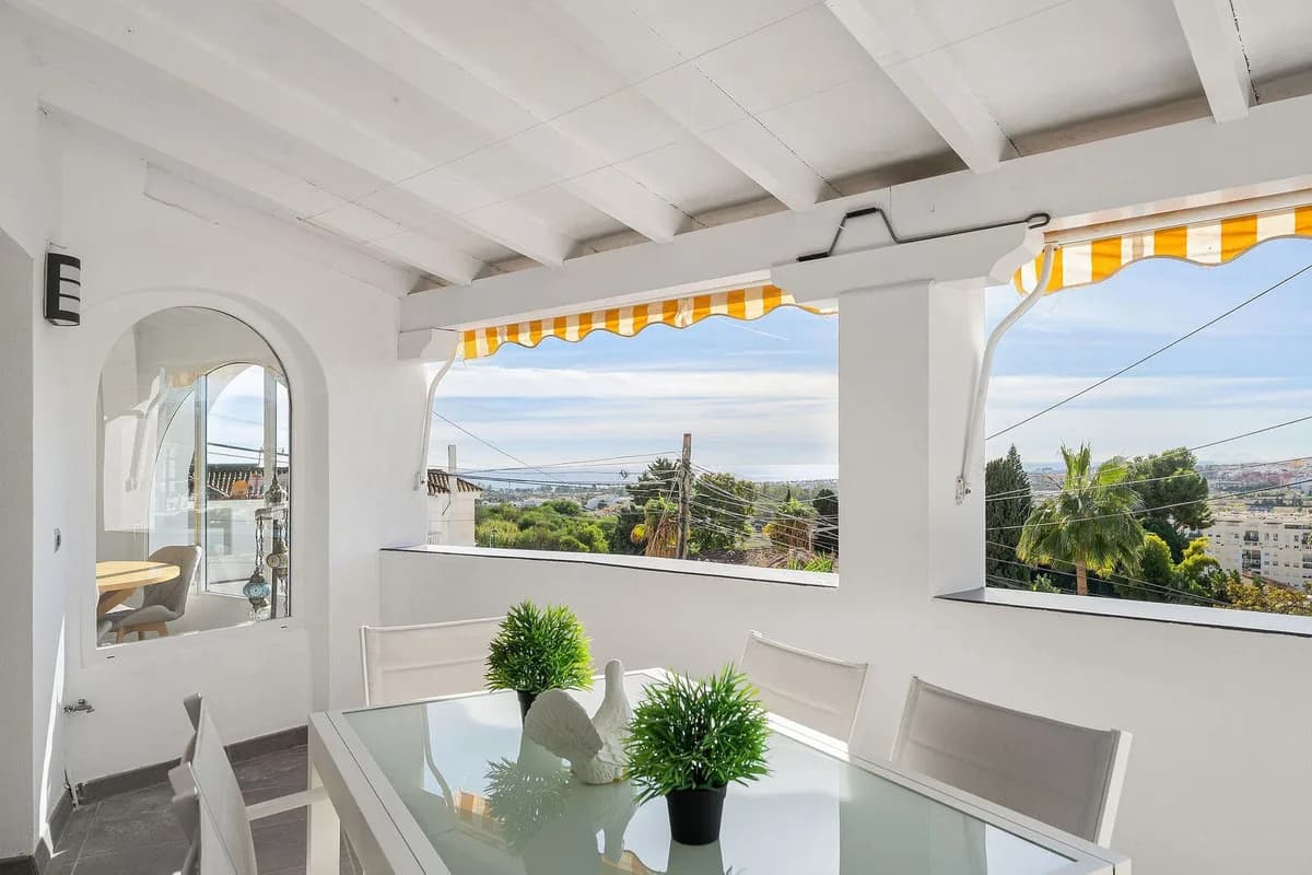 3 Bedroom Townhouse for Sale in Nueva Andalucía, Málaga - Image 4