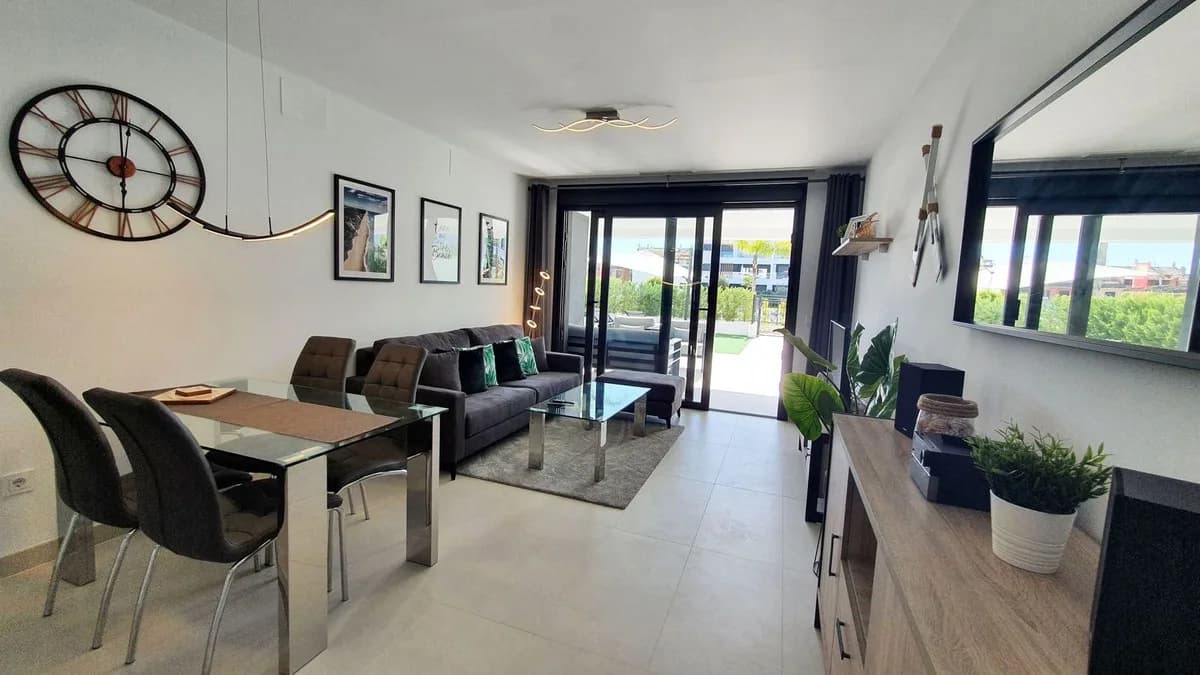 2 Bedroom Ground Floor Apartment for Sale in Bel Air, Málaga - Image 2
