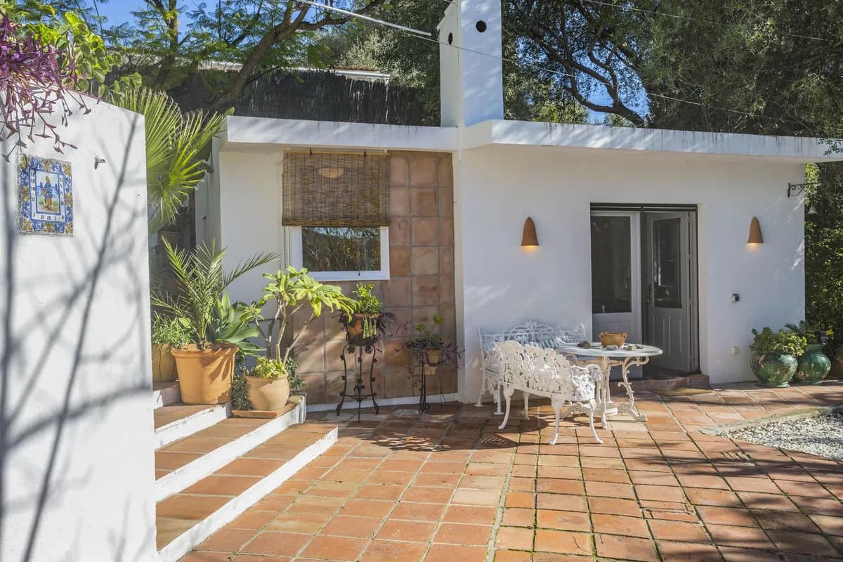 3 Bedroom Detached Villa for Sale in Estepona, Málaga - Image 4