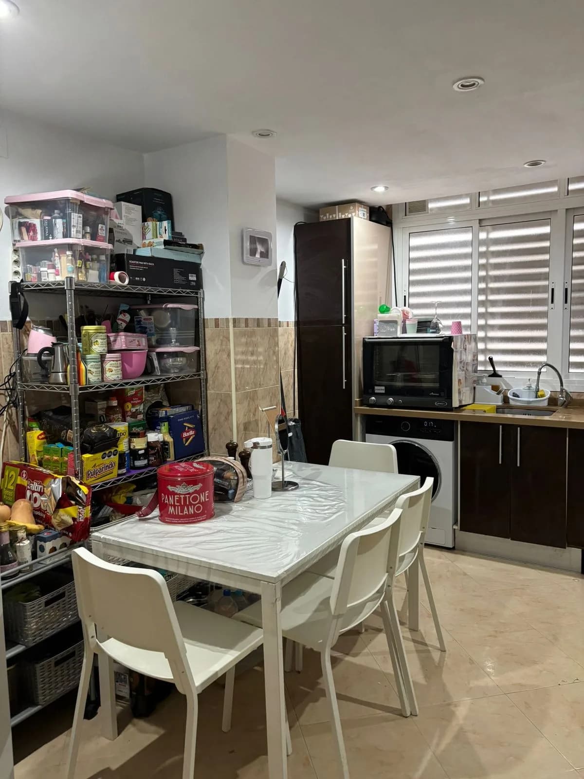 3 Bedroom Middle Floor Apartment for Sale in Nueva Andalucía, Málaga - Image 8