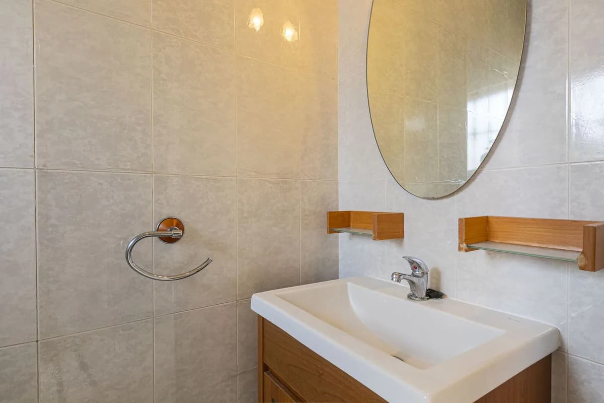 6 Bedroom Townhouse for Sale in Marbella, Málaga - Image 5