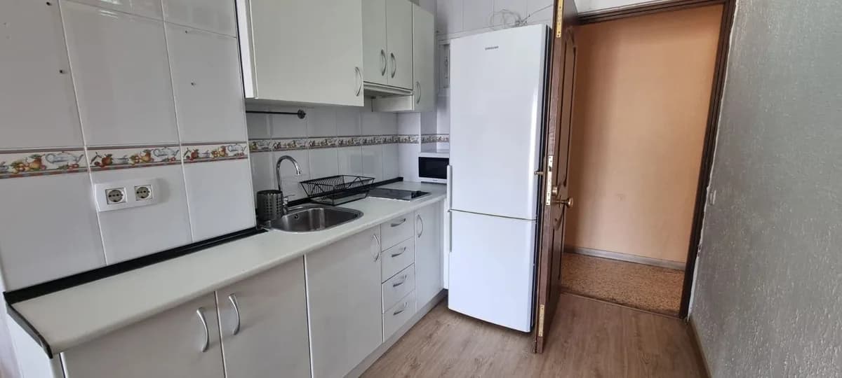 Middle Floor Studio for Sale in Benalmadena, Málaga - Image 5