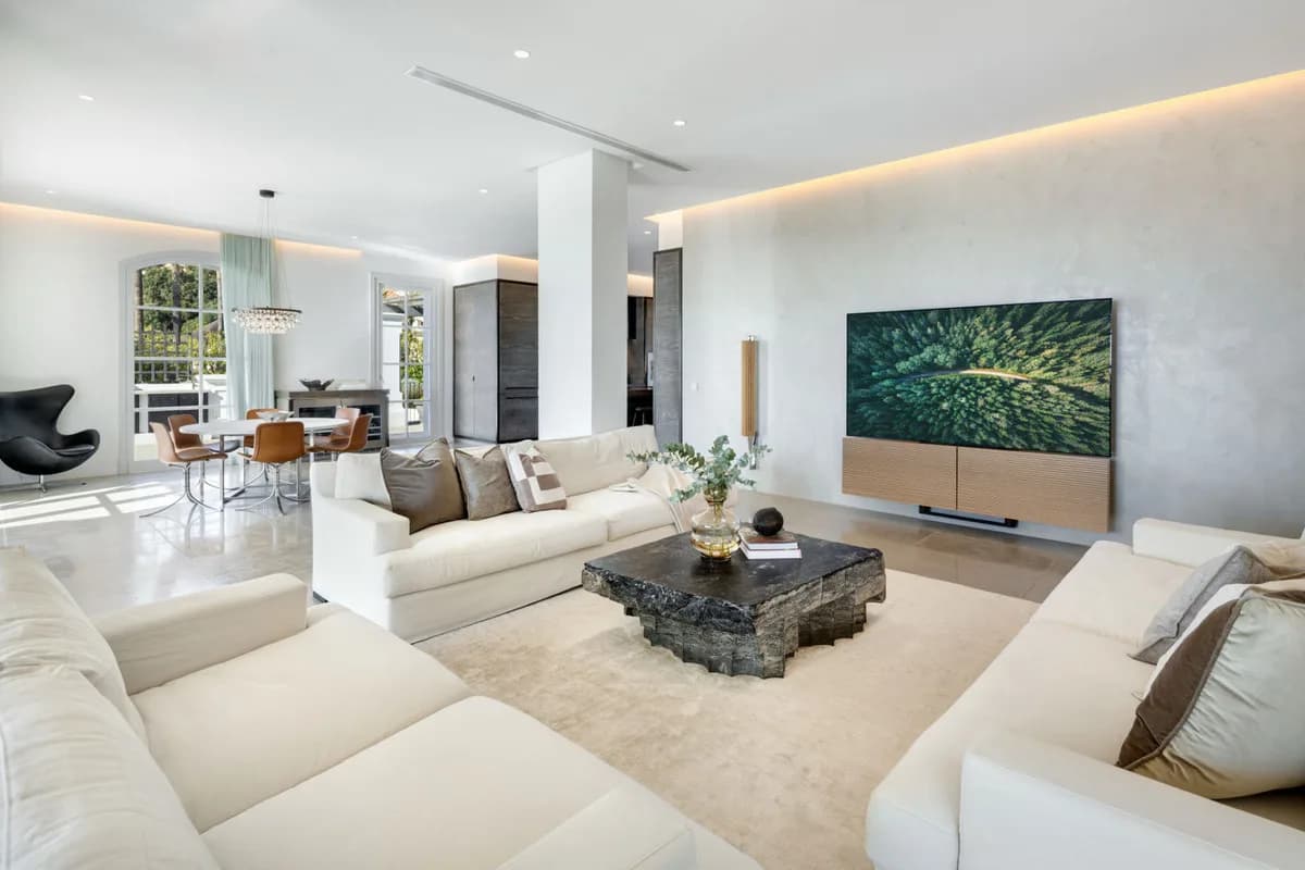 7 Bedroom Detached Villa for Sale in Benahavís, Málaga - Image 7