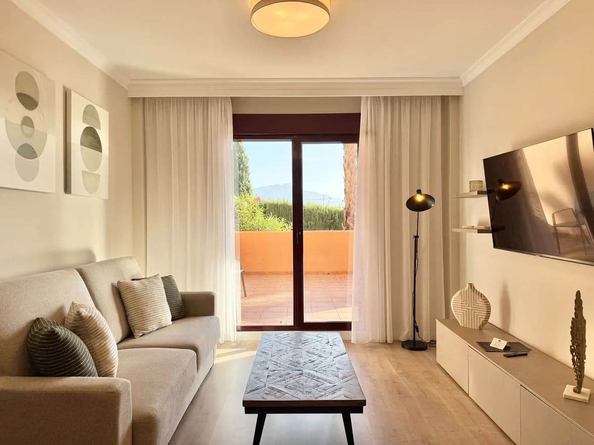 2 Bedroom Ground Floor Apartment for Sale in Benahavís, Málaga - Image 7