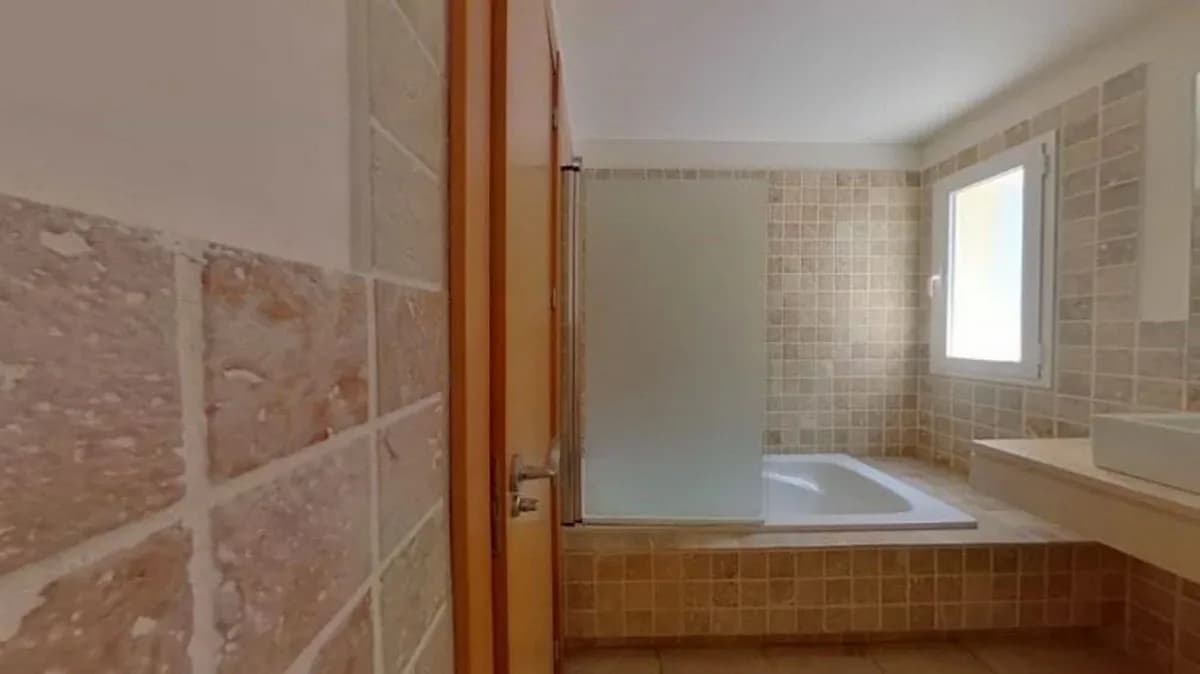 2 Bedroom Ground Floor Apartment for Sale in Benahavís, Málaga - Image 9