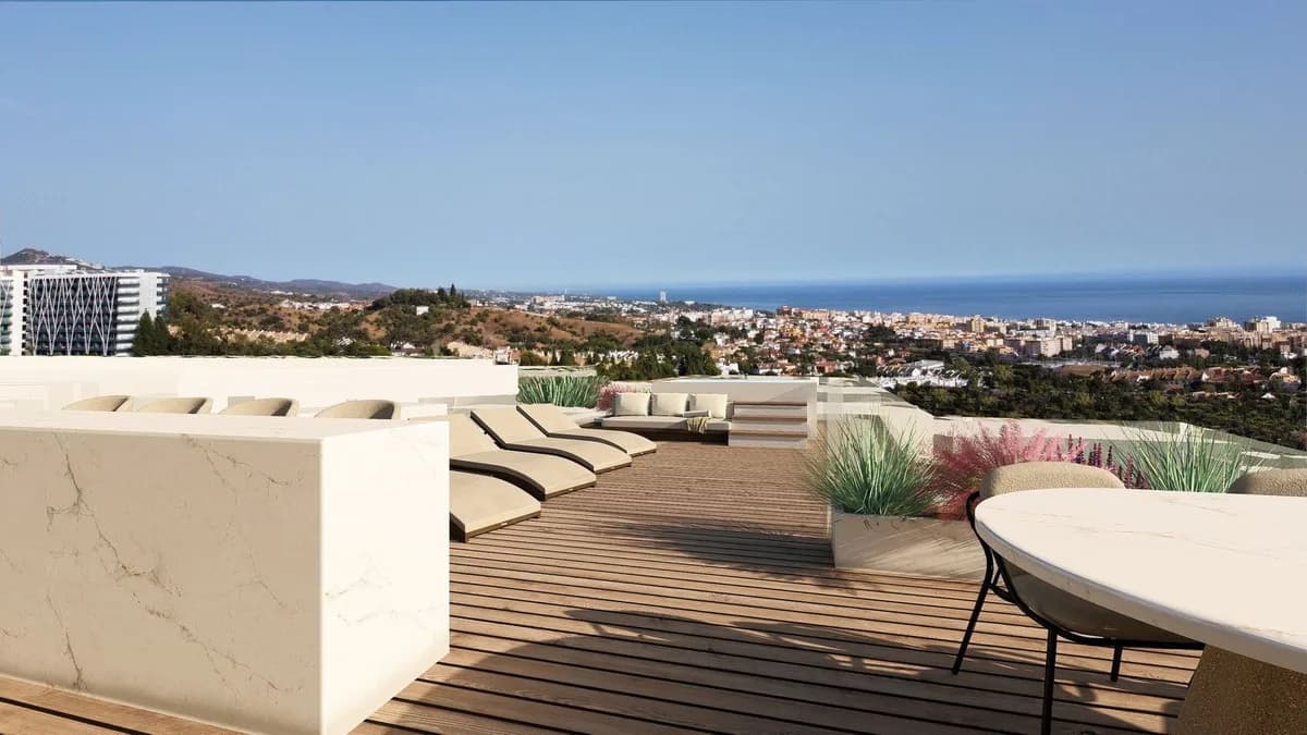 5 Bedroom Detached Villa for Sale in Marbella, Málaga - Image 8