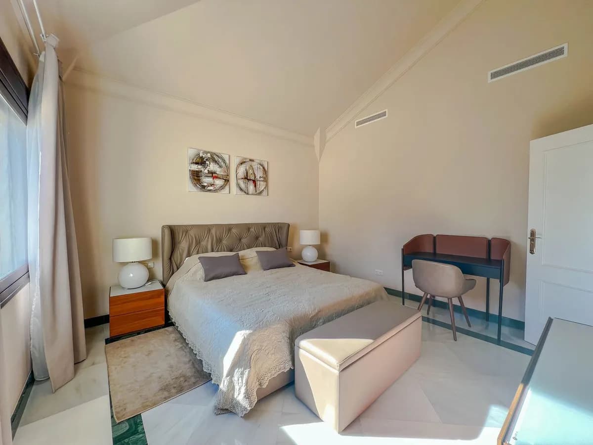 5 Bedroom Detached Villa for Sale in Los Flamingos, Málaga - Image 3
