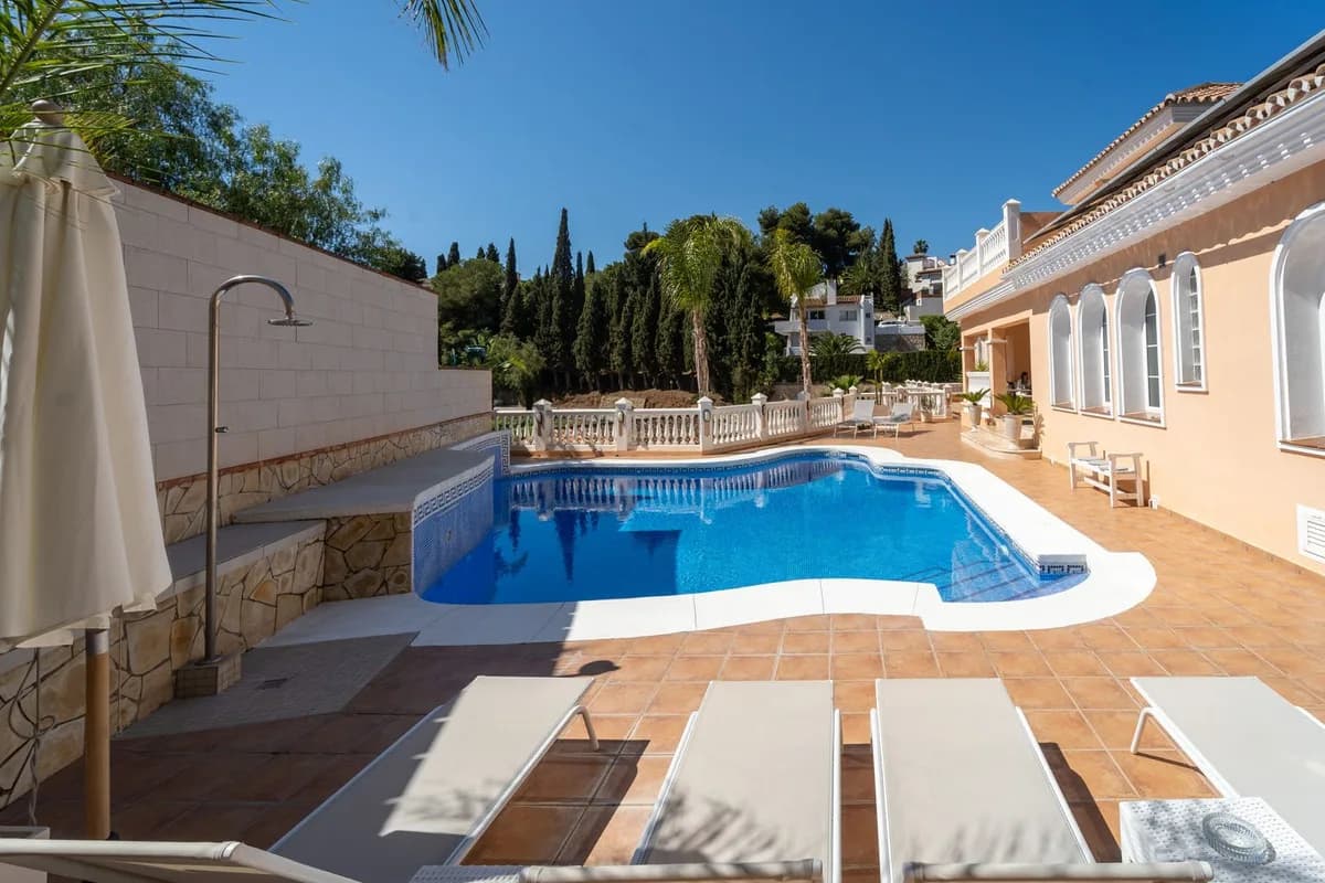 5 Bedroom Detached Villa for Sale in Mijas Costa, Málaga - Image 7