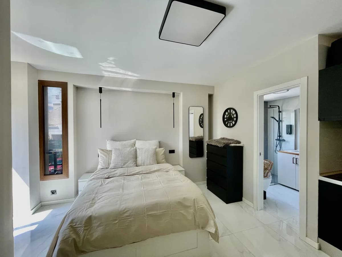 Middle Floor Studio for Sale in Nueva Andalucía, Málaga - Image 4